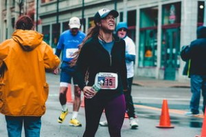 Jiuyou-伦敦马拉松选手冲破纪录，赛事精彩纷呈，伦敦马拉松视频全程回放